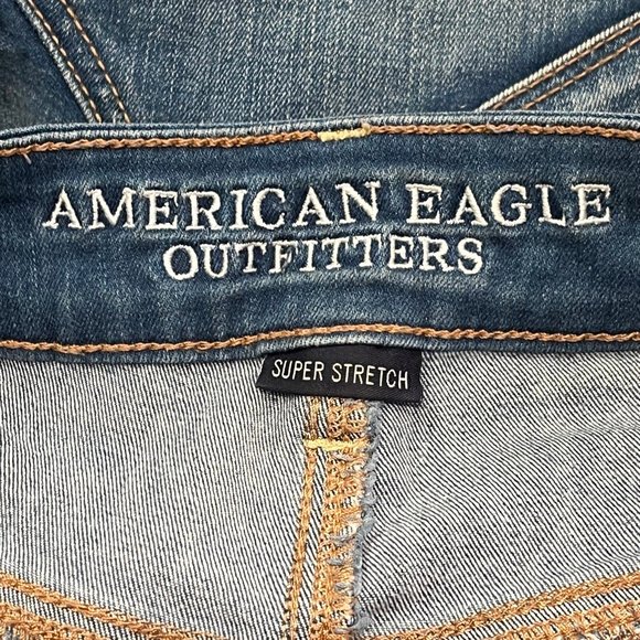American Eagle hi-rise shorts, size 2 - Picture 3 of 3